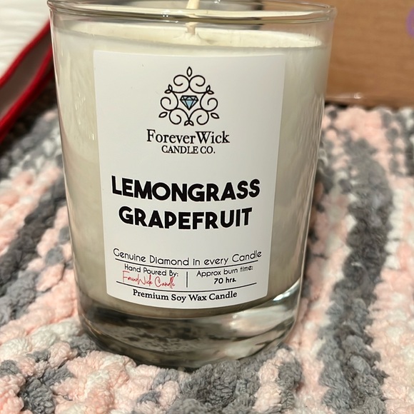 ForeverWick Candle Co. genuine Diamond in every candle made with Soy Wax - Picture 2 of 10